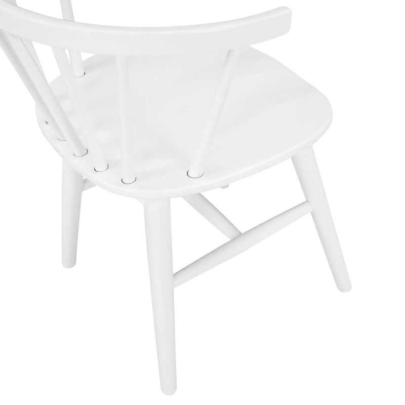 Les tables et chaises de salle à manger en bois conviennent aux cuisines et aux salles à manger