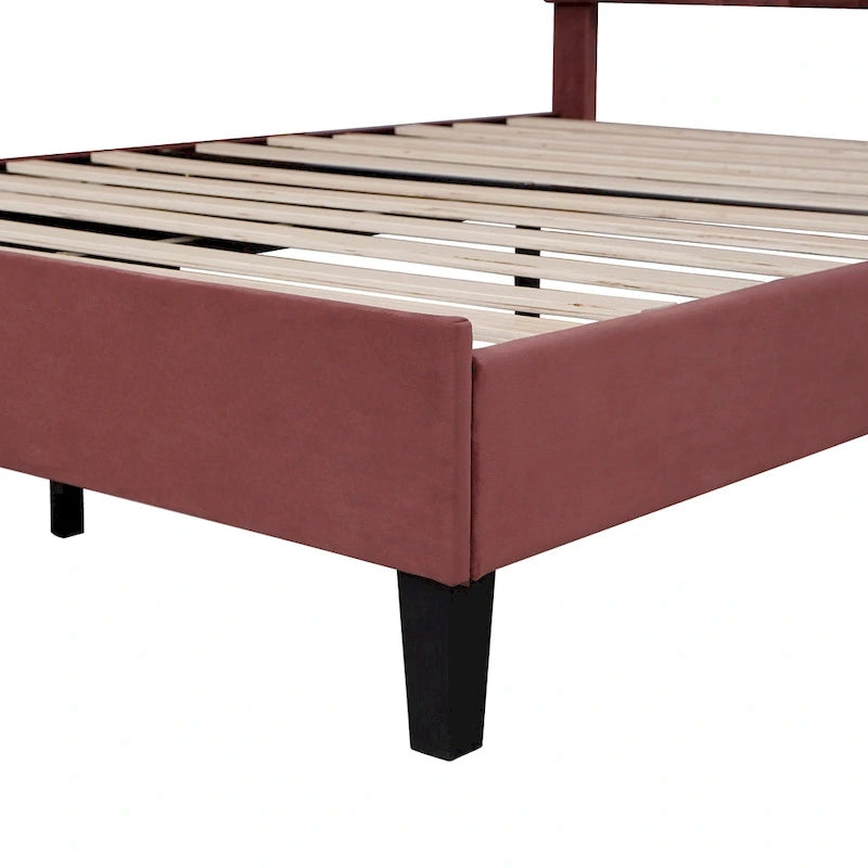 Lit plateforme tapissé de velours avec tête de lit à motif floral