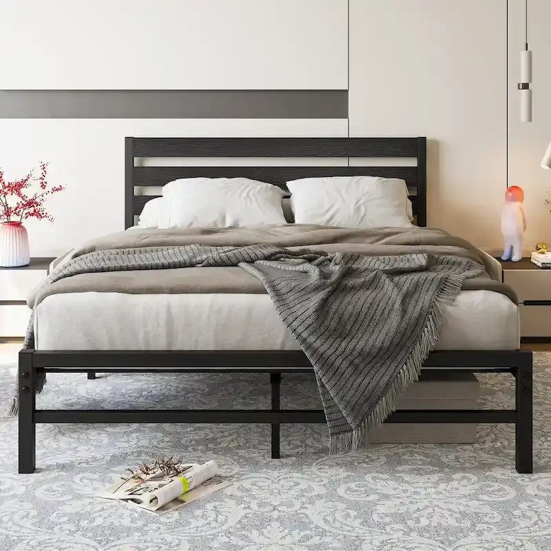 Lit plateforme avec tête de lit rustique en bois vintage