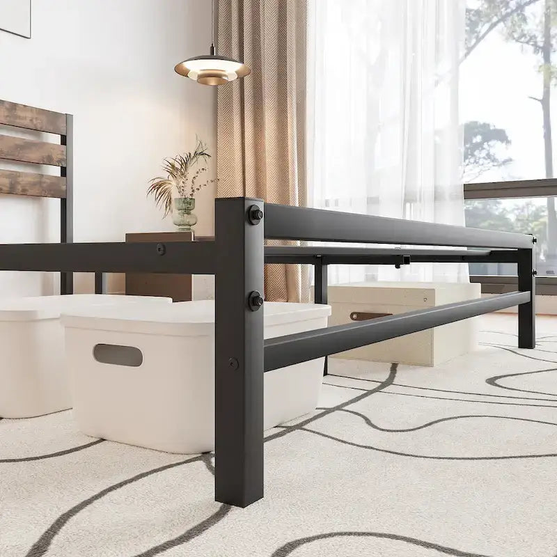 Lit plateforme avec tête de lit rustique en bois vintage