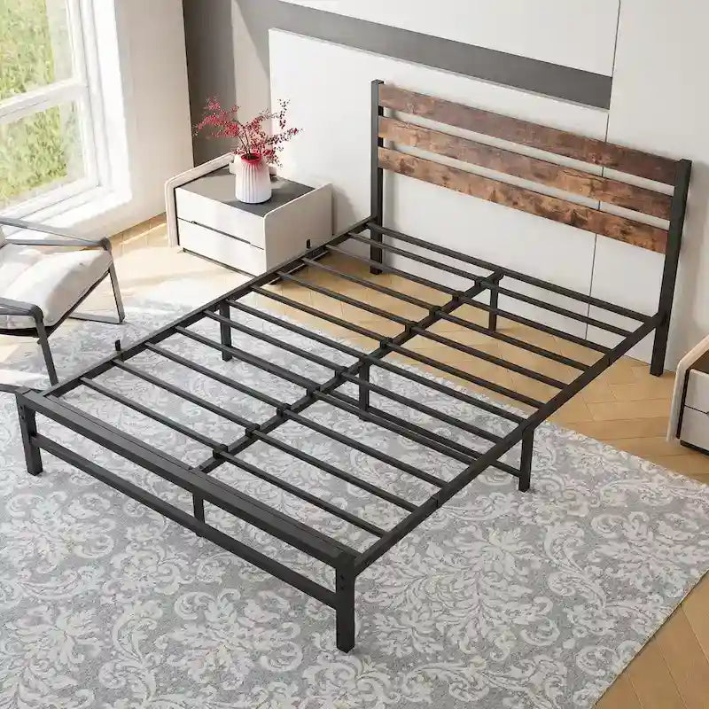 Lit plateforme avec tête de lit rustique en bois vintage