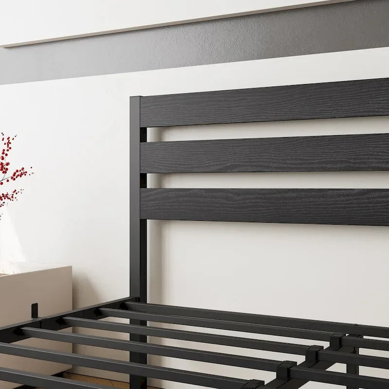 Lit plateforme avec tête de lit rustique en bois vintage